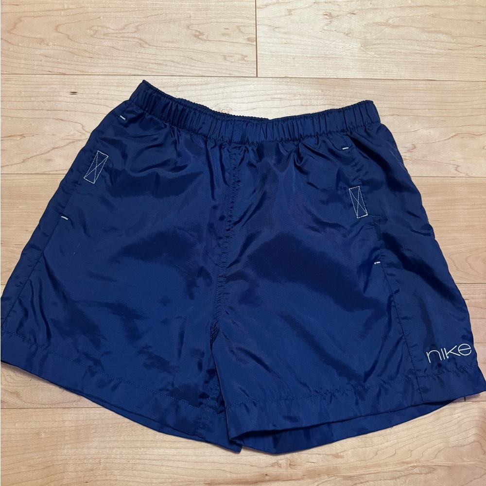 Y2K Nike Vintage Men’s Navy Blue Shorts!